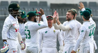 Mehidy's effort in vain as S Africa win 1st Test vs Bangladesh