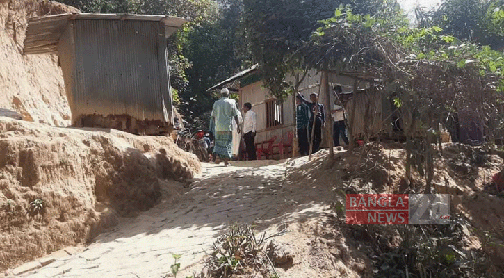 কয়েক ঘণ্টার ব্যবধানে স্ত্রীর কবরের পাশে ঠাঁই হলো স্বামীর