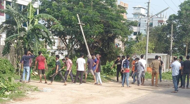 স্থানীয়দের সঙ্গে সংঘর্ষে জড়ালো চবি ছাত্রলীগ 