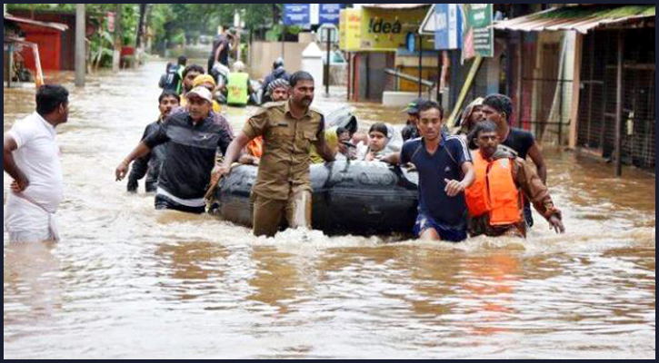 বৃষ্টিতে ডুবছে শহর, ভারতের একাধিক এলাকায় রেড অ্যালার্ট