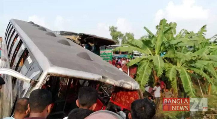 কা‌লিহাতী‌তে বাস-ট্রাক সংঘ‌র্ষে নিহত ২, আহত ১৫