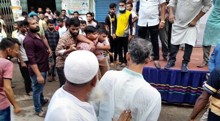 বগুড়ায় স্বেচ্ছাসেবক দলের সমাবেশে সংঘর্ষ, একজনকে ছুরিকাঘাত