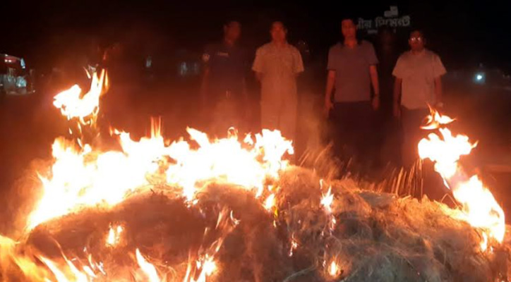 শিবচরে ১৭ জেলে আটক,  সাড়ে ৪ লাখ মিটার জাল পুড়িয়ে বিনষ্ট