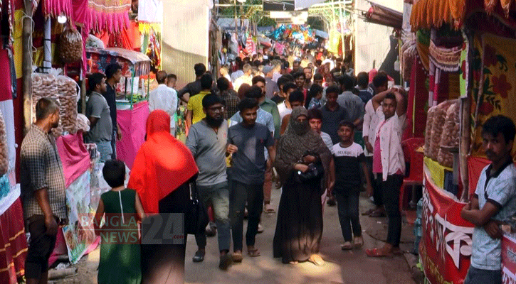 কালকিনির ঐতিহ্য কুণ্ডুবাড়ির মেলায় দর্শনার্থীর ভিড়