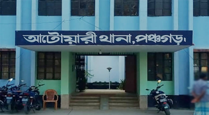 আসামি ধরে ফেরার পথে পুলিশের উপর হামলা, আহত ৪