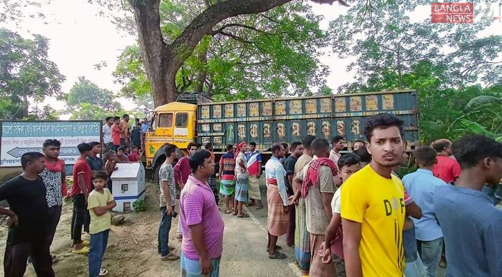 চুয়াডাঙ্গায় ট্রাকচাপায় মোটরসাইকেল আরোহী নিহত