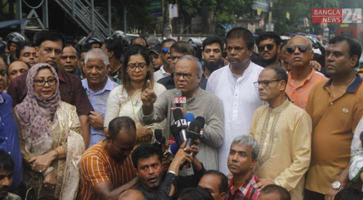 প্রধানমন্ত্রী গণতন্ত্র বিক্রি করে দিয়েছেন: রিজভী