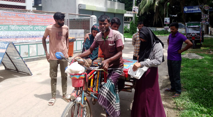 দুর্বৃত্তদের খপ্পরে পড়ে স্বর্ণালংকার-টাকা খোয়ালেন প্রবাসীর স্ত্রী