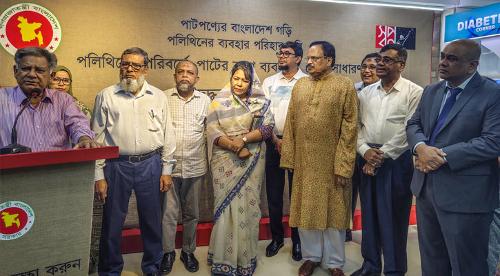 স্বপ্নতে পরিবেশ বান্ধব ব্যাগের ব্যবহার শুরু, সাধুবাদ জানালেন উপদেষ্টা সাখাওয়াত হোসেন