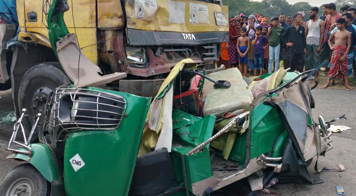 হবু শ্বশুর-শাশুড়ির সঙ্গে সড়কে ঝরল মারুফার প্রাণ