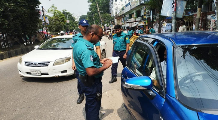 ট্রাফিক আইন লঙ্ঘনে ২১৬৬ মামলা, ৭৬ লাখ টাকা জরিমানা