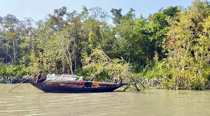 মুক্তিপণ দিয়ে বাড়ি ফিরলেন অপহৃত দুই জেলে