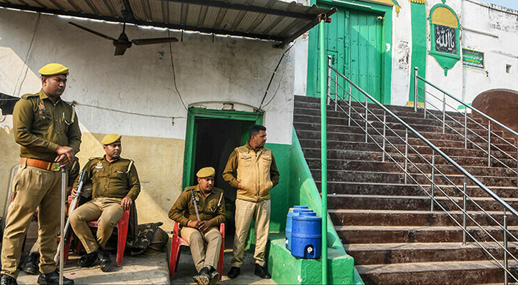 ভারতে মসজিদে ‘সমীক্ষা’ নিয়ে সংঘর্ষ, নিহত বেড়ে ৬  