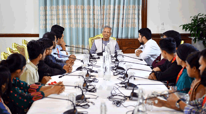 'এক বিজয় করেছো, আরেক বিজয় আসবে’, শিক্ষার্থীদের প্রধান উপদেষ্টা