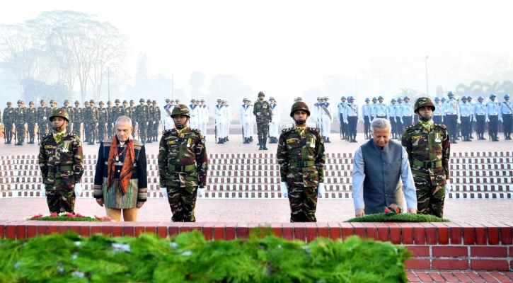 জাতীয় স্মৃতিসৌধে প্রধান উপদেষ্টা ও পূর্ব তিমুর প্রেসিডেন্টের শ্রদ্ধা