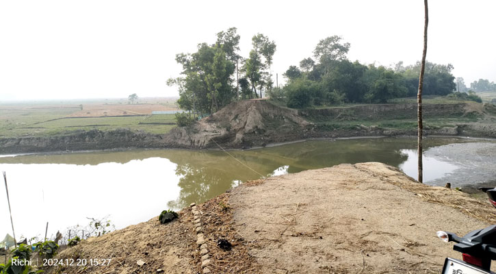 খোয়াই বাঁধ মেরামতে গড়িমসি, হুমকিতে বোরো আবাদ