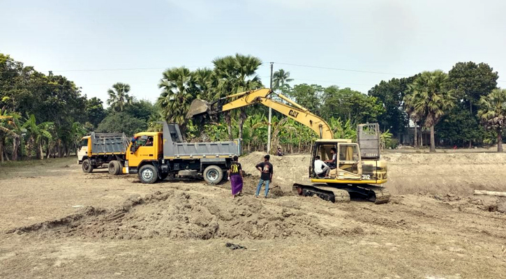 সালথা-নগরকান্দায় নির্বিচারে জমি খুঁড়ে পুকুর