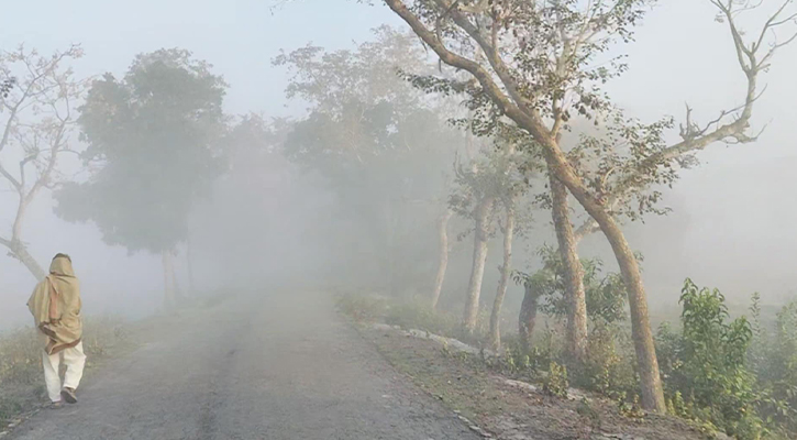 খুলনায় দুই দিন ধরে দেখা নেই সূর্যের