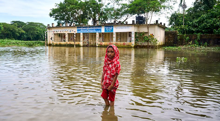 ২০২৪ সালে জলবায়ু সংকটে দেশের সোয়া ৩ কোটি শিশুর শিক্ষা ব্যাহত